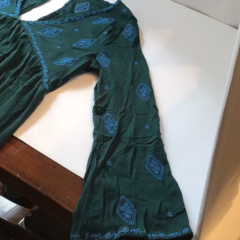 #BOHO v neck open back top - Picture 4 of 8